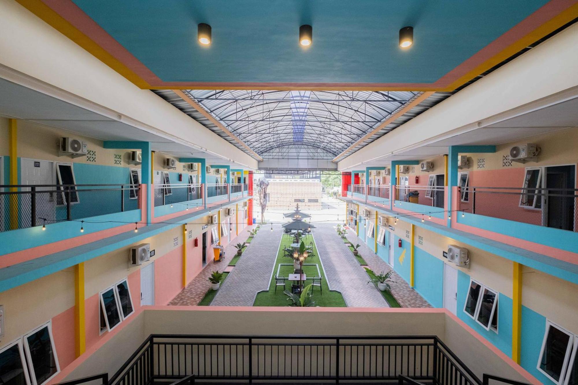 Sans Wm Hotel Blitar Kültér fotó