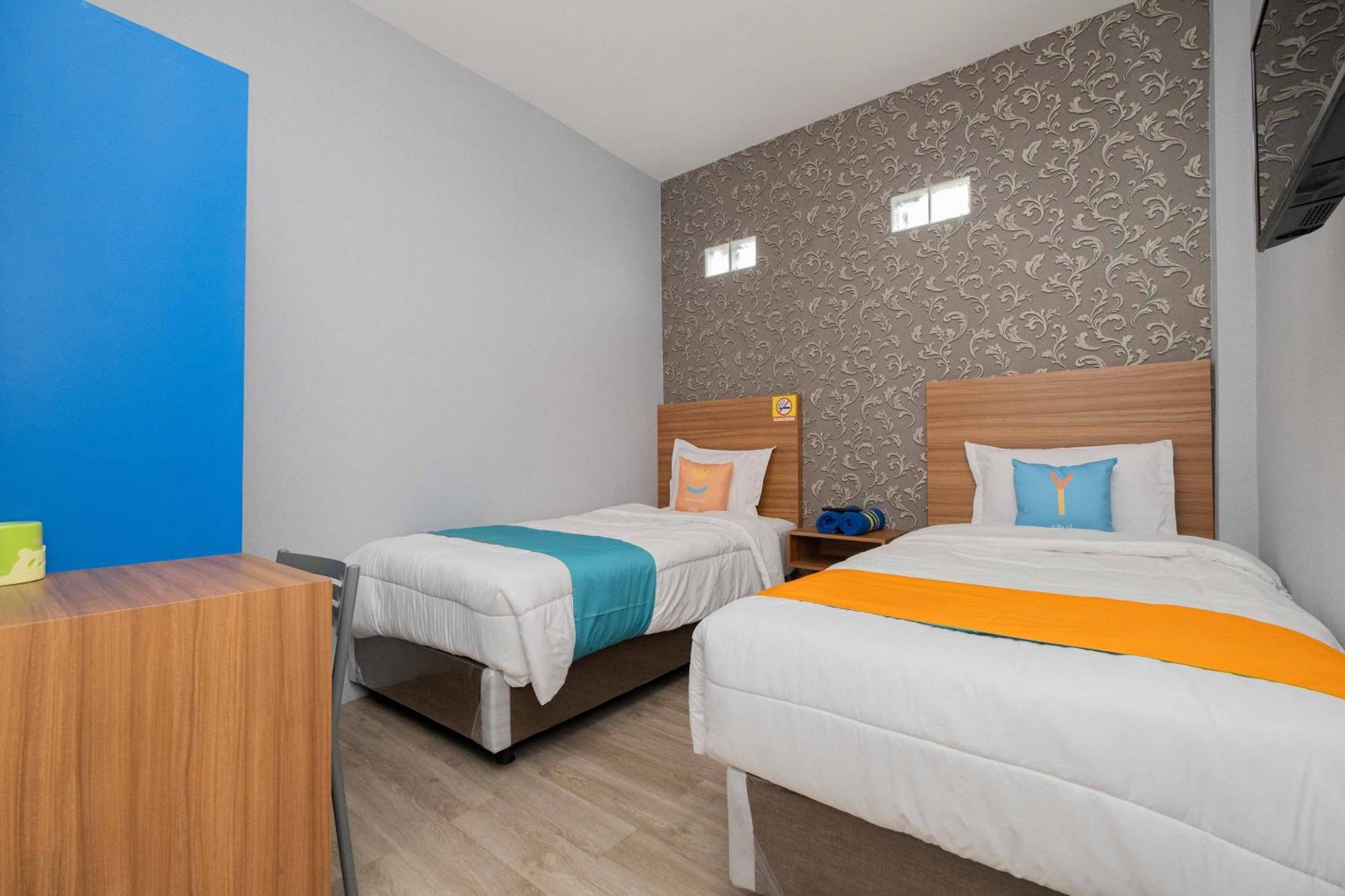 Sans Wm Hotel Blitar Kültér fotó