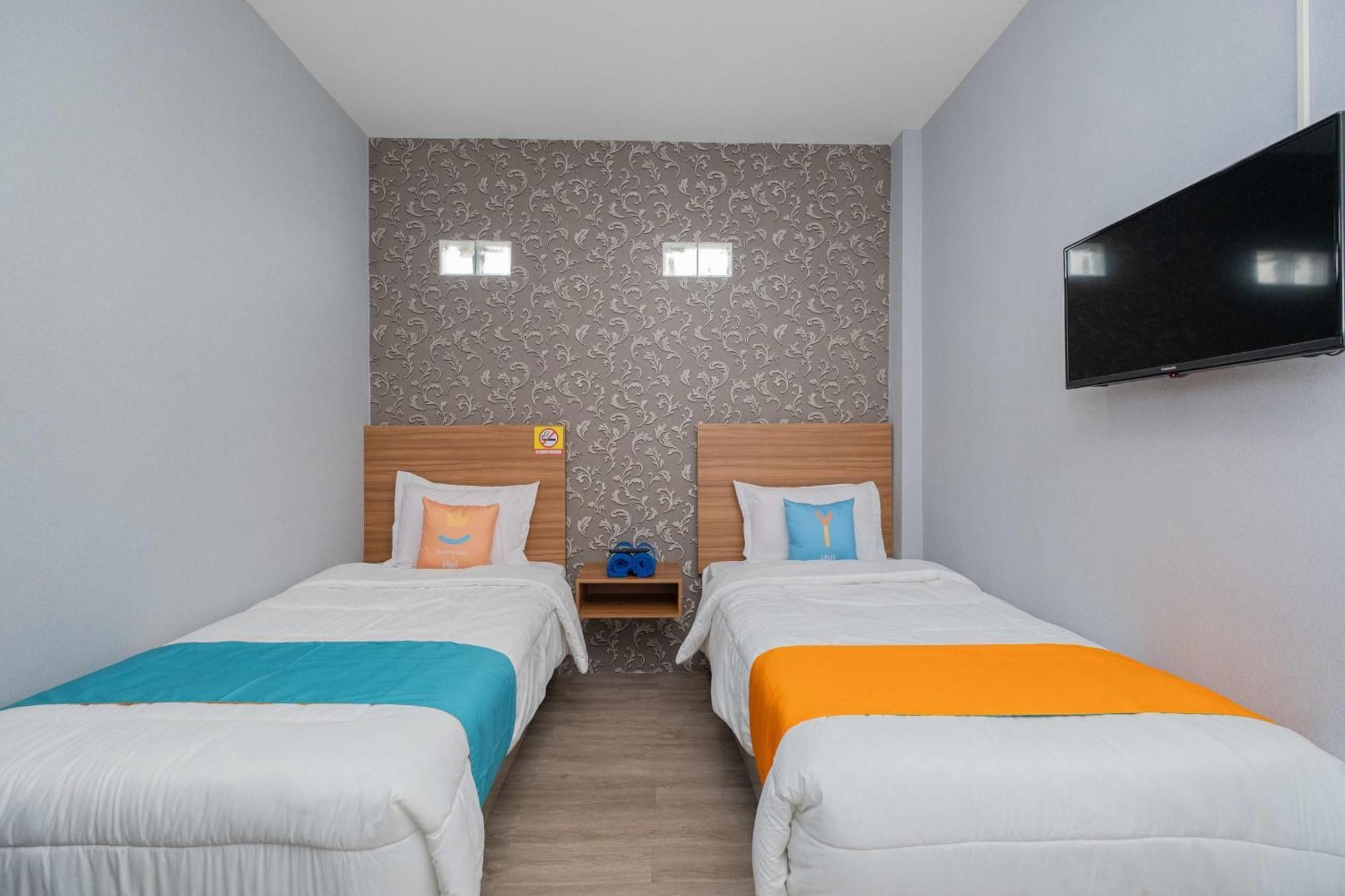 Sans Wm Hotel Blitar Kültér fotó