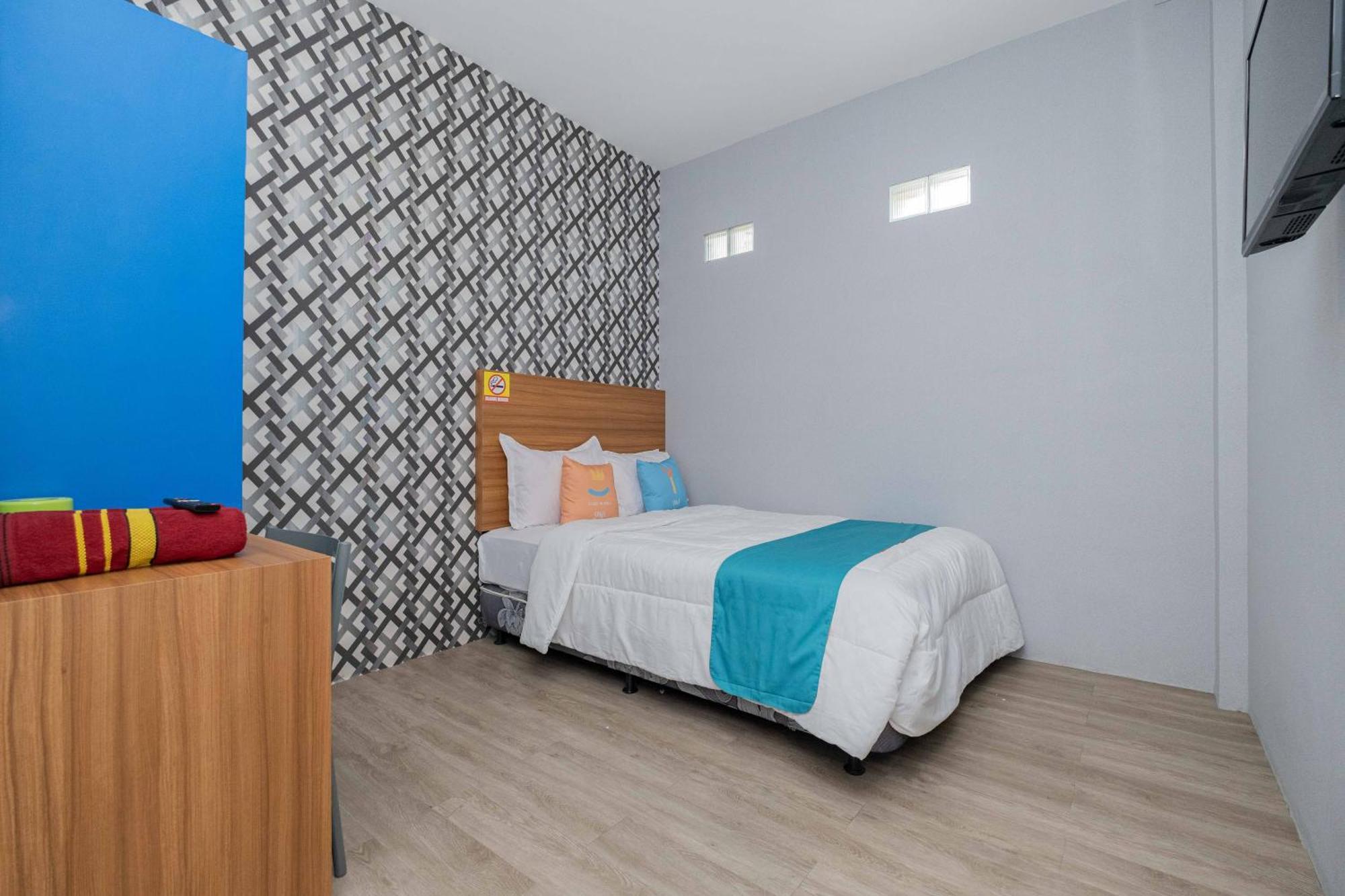 Sans Wm Hotel Blitar Kültér fotó
