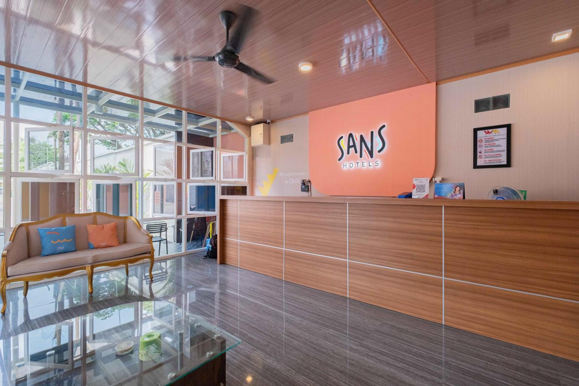Sans Wm Hotel Blitar Kültér fotó